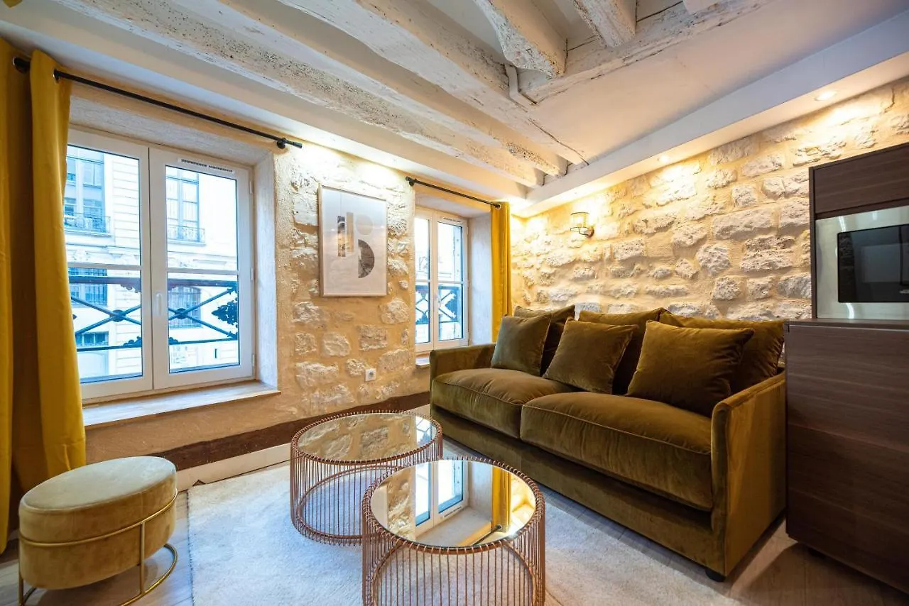 Mbm - Turenne Parijs Appartement